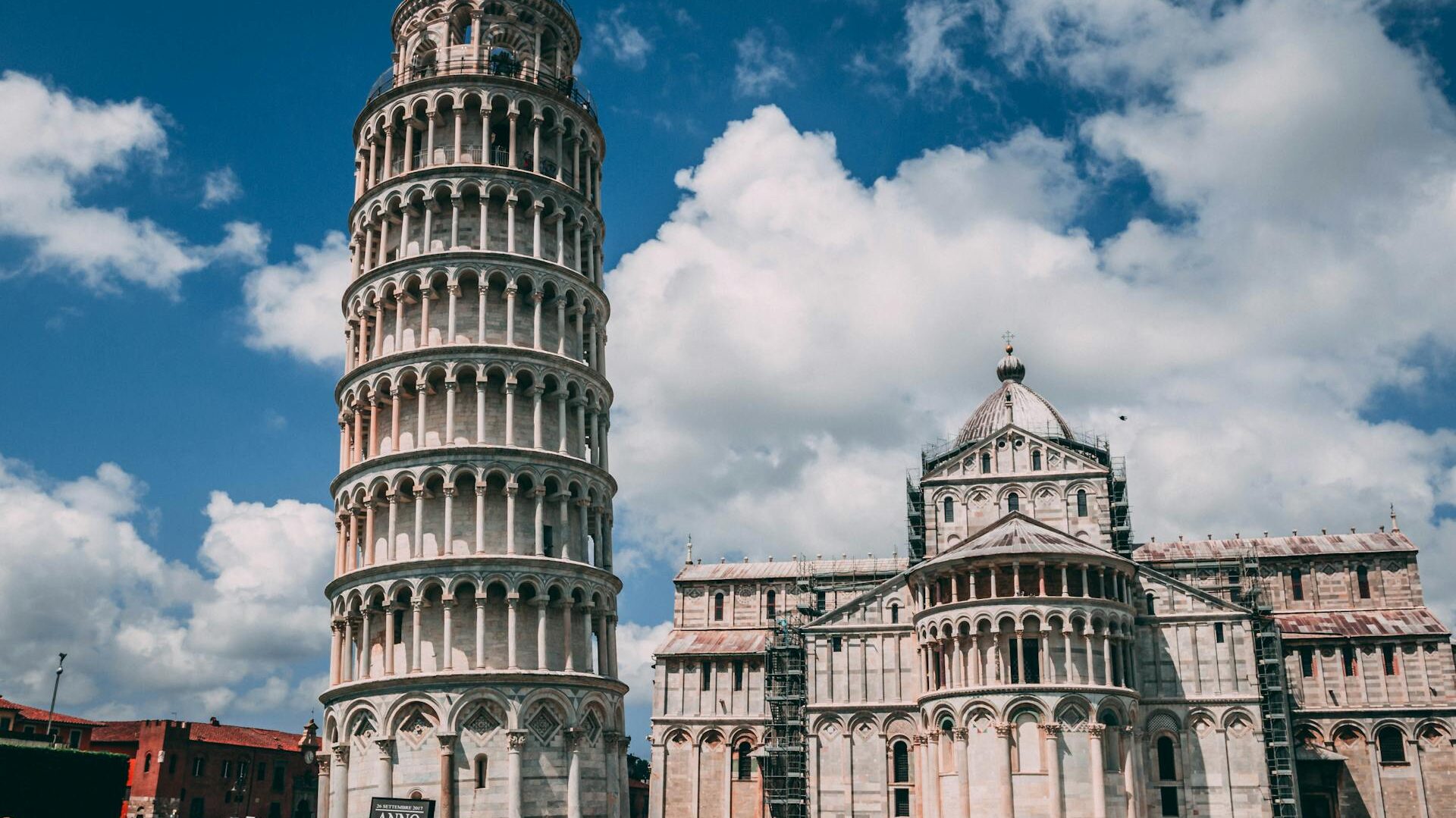 italy tower of pisa